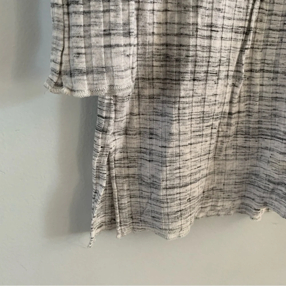 Maternity Shirt H&M Mama V Neck Black White Marled Long Sleeve Size Medium